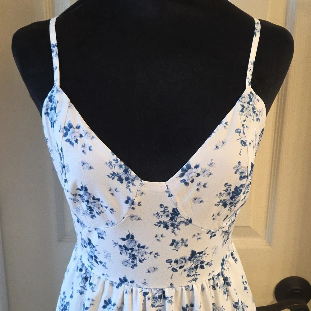 Floral Spaghetti Strap Maxi Dress With Cut Out In Back - Picture 5 of 16